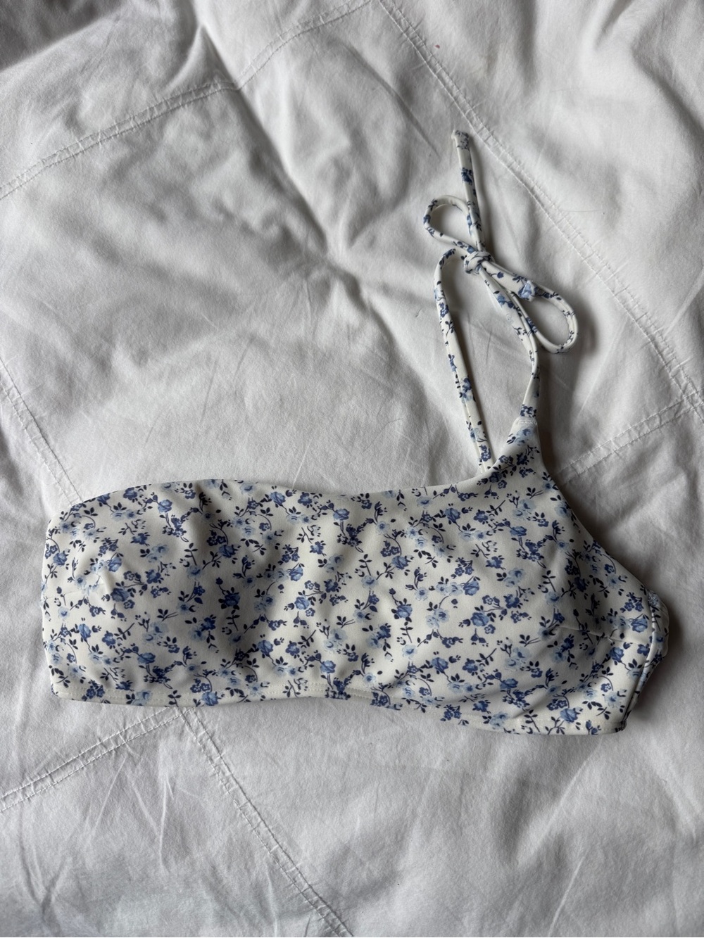 Hollister White Bandeau Bralette with Blue Floral Print and Tie Strap